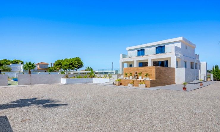 Reventa - Casa de Campo - Los Montesinos - La Herrada