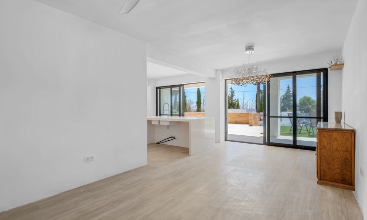 Reventa - Casa de Campo - Los Montesinos - La Herrada
