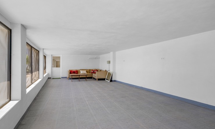 Reventa - Casa de Campo - Los Montesinos - La Herrada