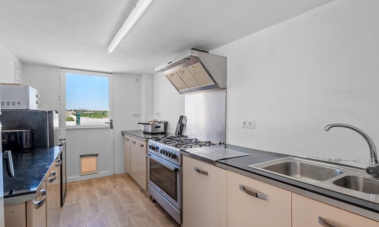 Reventa - Casa de Campo - Los Montesinos - La Herrada