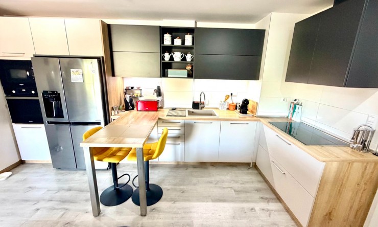 Re-Sale - Apartment - Orihuela Costa - La Zenia