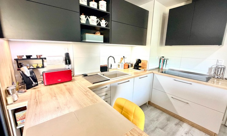 Re-Sale - Apartment - Orihuela Costa - La Zenia