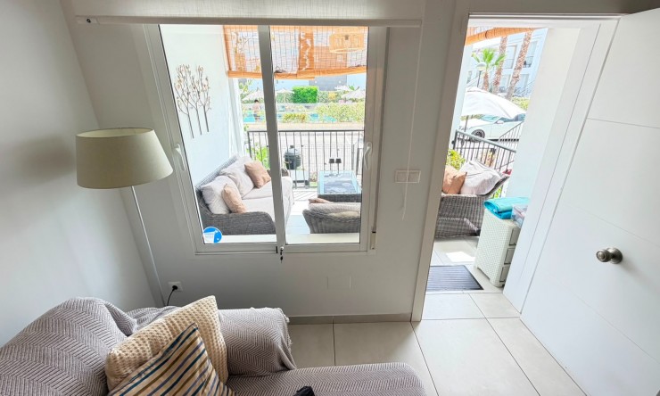 Re-Sale - Apartment - Torrevieja - Aguas Nuevas