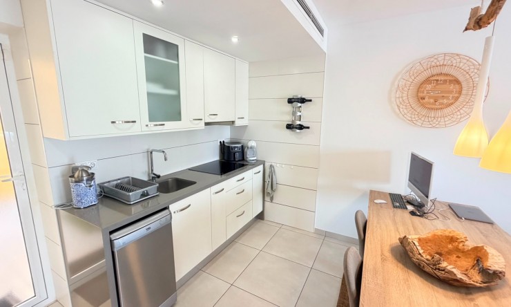 Re-Sale - Apartment - Torrevieja - Aguas Nuevas