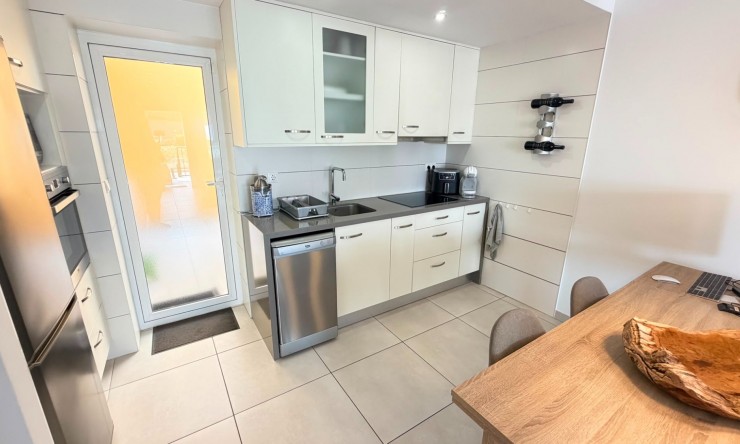 Re-Sale - Apartment - Torrevieja - Aguas Nuevas