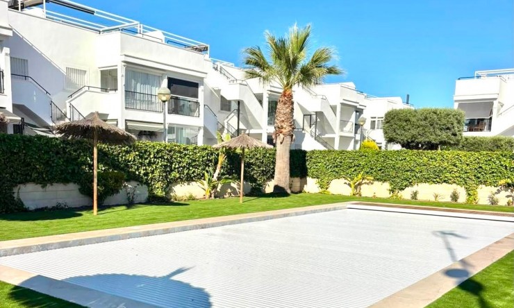 Re-Sale - Apartment - Torrevieja - Aguas Nuevas