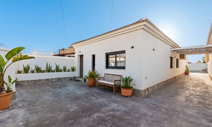 Reventa - Chalet - Torrevieja - El Chaparral