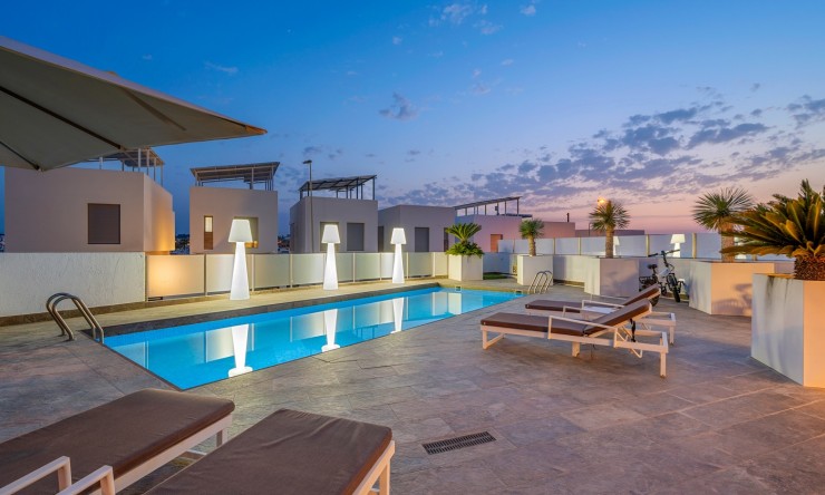 Reventa - Chalet - Orihuela Costa - Villamartin