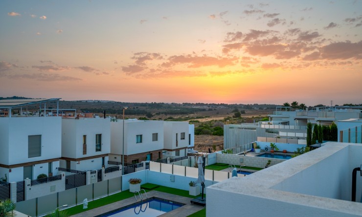 Reventa - Chalet - Orihuela Costa - Villamartin