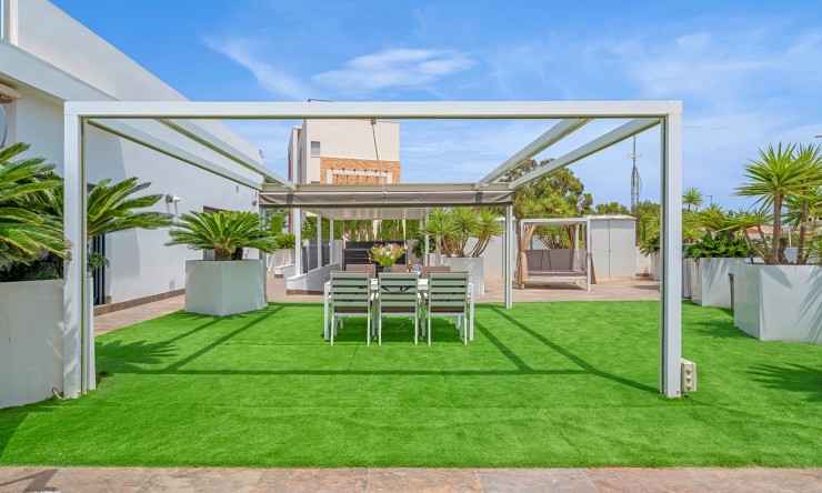 Reventa - Chalet - Orihuela Costa - Villamartin