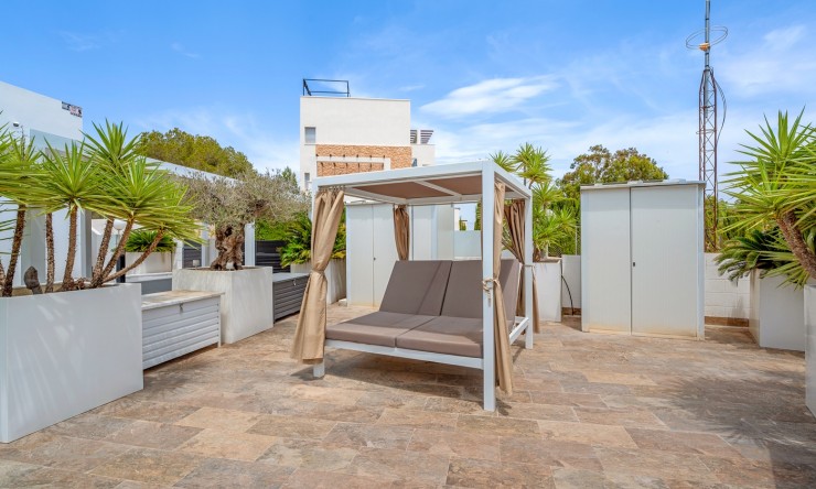 Reventa - Chalet - Orihuela Costa - Villamartin