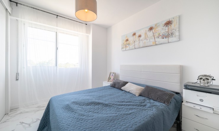Re-Sale - Apartment - Orihuela Costa - Punta Prima