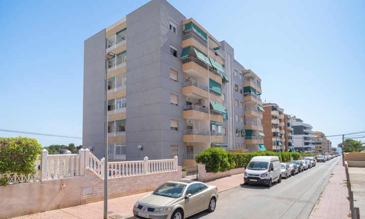Re-Sale - Apartment - Orihuela Costa - Punta Prima