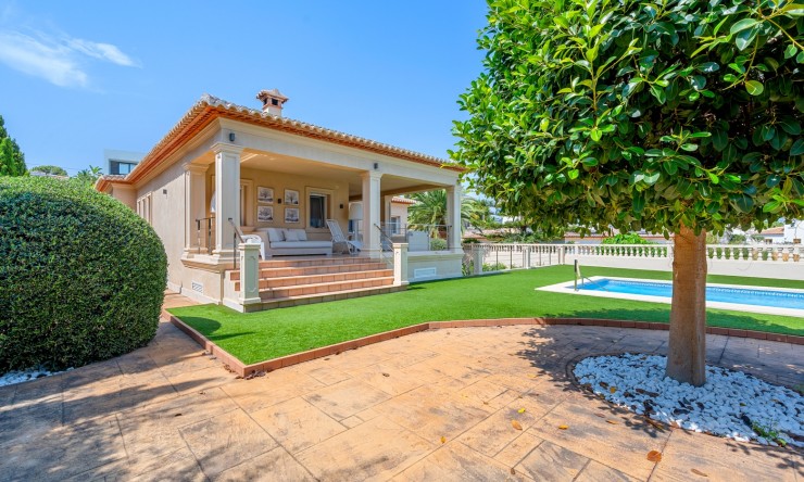 Re-Sale - Detached Villa - Benissa - Carrio