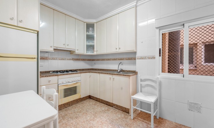Re-Sale - Apartment - Torrevieja - Playa Del Cura