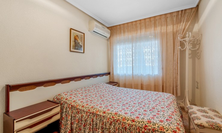 Re-Sale - Apartment - Torrevieja - Playa Del Cura