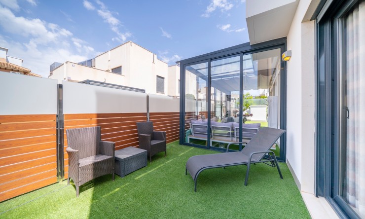 Reventa - Chalet - Torrevieja - Aguas Nuevas