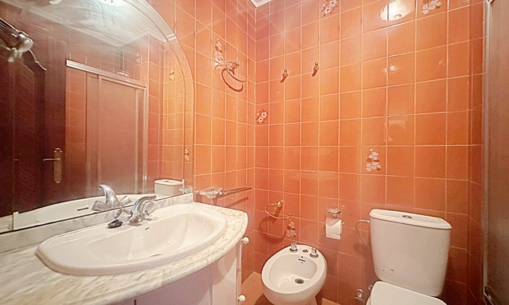 Re-Sale - Apartment - Torrevieja - Torrevieja - Centre