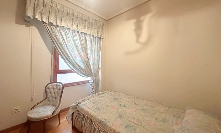 Re-Sale - Apartment - Torrevieja - Torrevieja - Centre