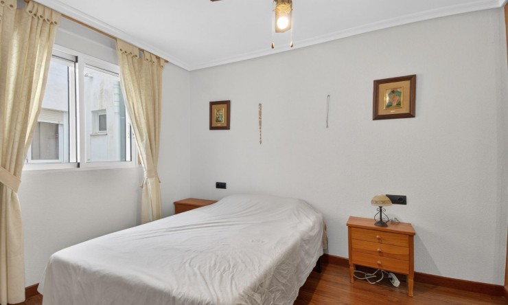 Re-Sale - Apartment - Torrevieja - Parque de las Naciones