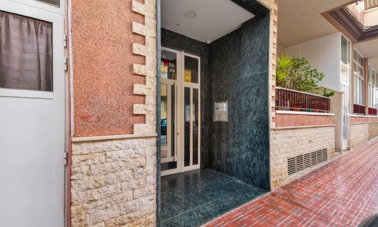 Re-Sale - Apartment - Torrevieja - Parque de las Naciones