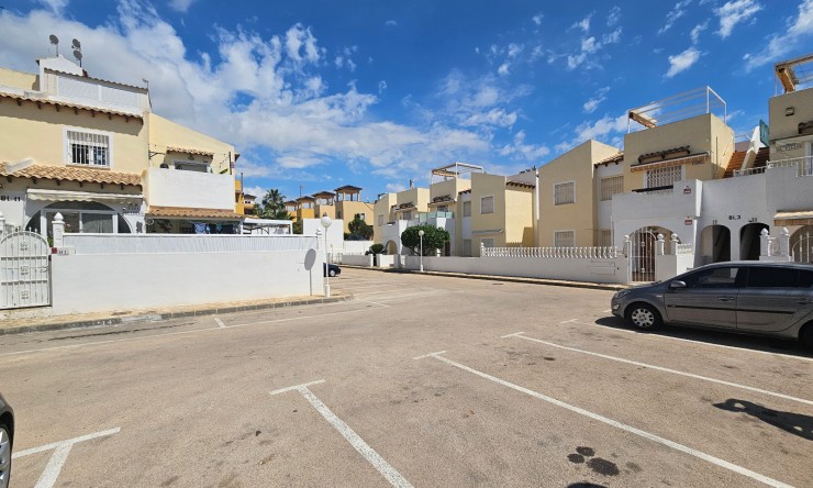 Re-Sale - Apartment - Villamartin - Panorama Golf