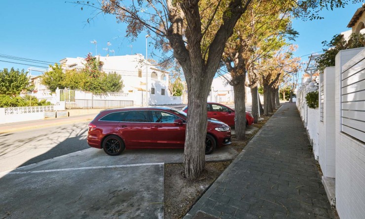 Wederverkoop - Quad Villa - Orihuela Costa - Mil Palmeras