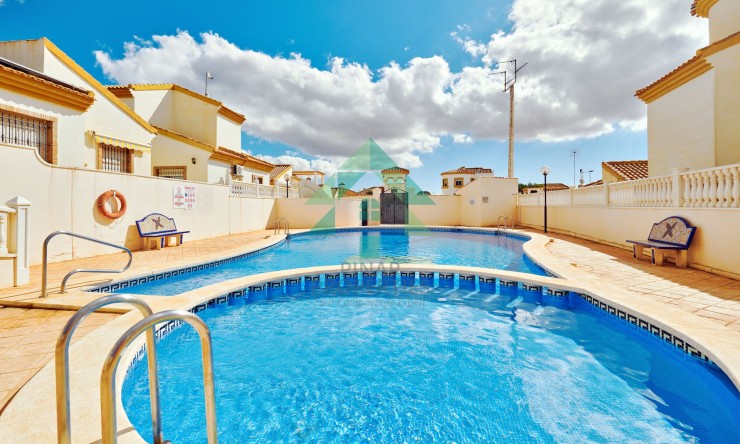 Videresalg - Frittliggende Villa - Pinar de Campoverde - Pinar de Campoverde - Landsby