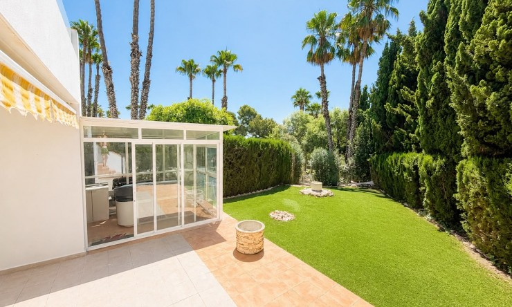 Reventa - Chalet - Orihuela Costa - Villamartin