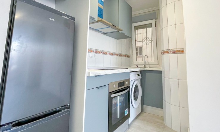 Re-Sale - Apartment - Torrevieja - Torrevieja - Centre
