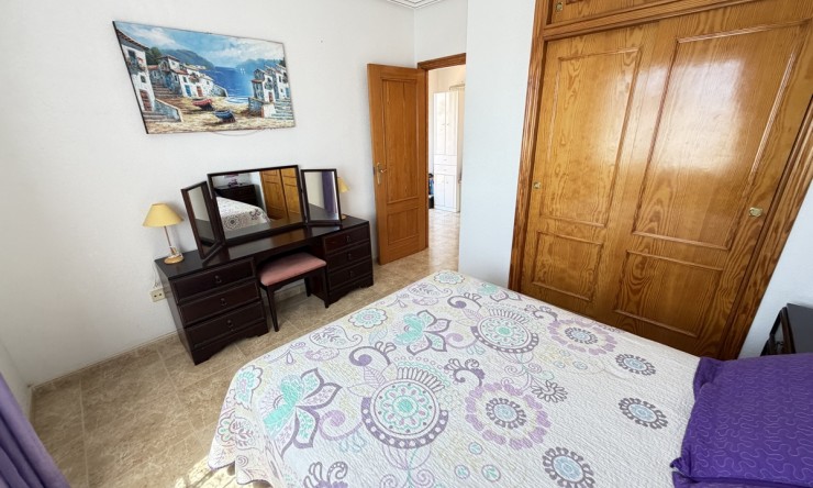 Re-Sale - Apartment - Orihuela Costa - La Zenia