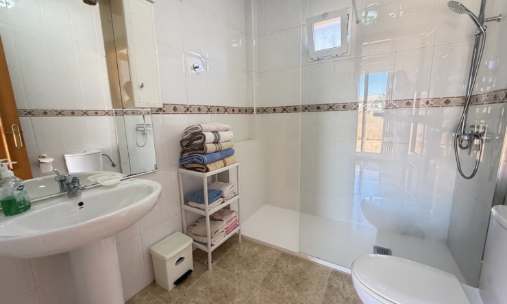 Re-Sale - Apartment - Orihuela Costa - La Zenia