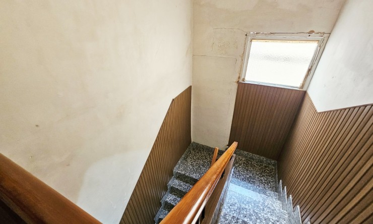 Re-Sale - Building (Mixed-Use) - Torrevieja - Torrevieja - Centre