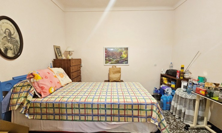 Re-Sale - Building (Mixed-Use) - Torrevieja - Torrevieja - Centre