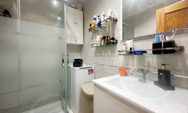 Reventa - Apartamento - Torrevieja - Aguas Nuevas