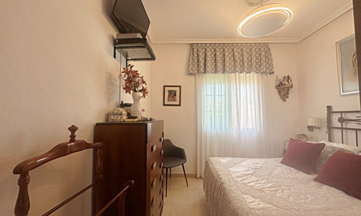 Reventa - Apartamento - Torrevieja - Aguas Nuevas
