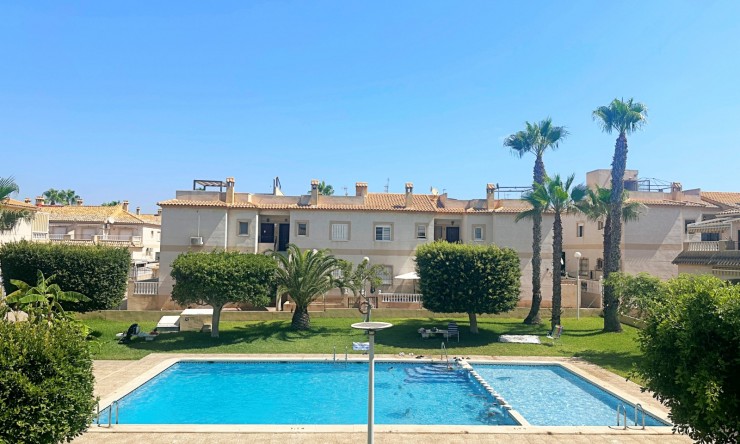 Reventa - Apartamento - Torrevieja - Aguas Nuevas