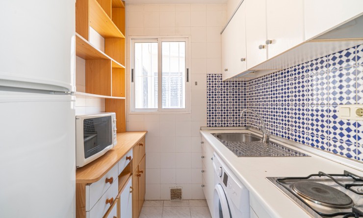 Re-Sale - Apartment - Torrevieja - Aguas Nuevas