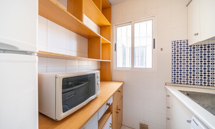 Re-Sale - Apartment - Torrevieja - Aguas Nuevas
