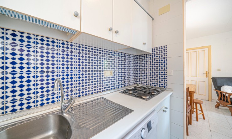 Re-Sale - Apartment - Torrevieja - Aguas Nuevas