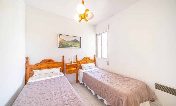 Re-Sale - Apartment - Torrevieja - Aguas Nuevas