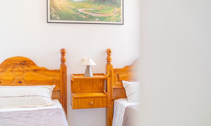 Re-Sale - Apartment - Torrevieja - Aguas Nuevas