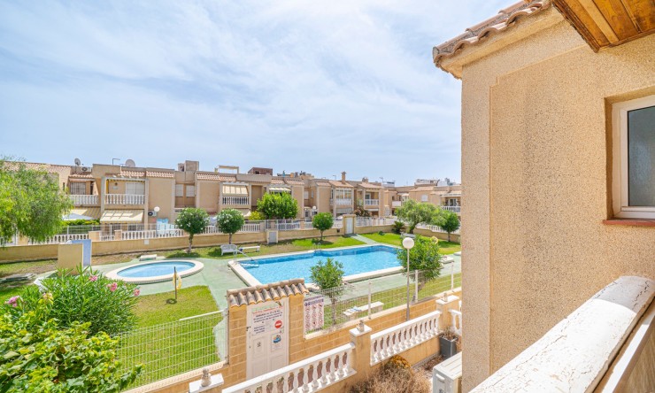 Re-Sale - Apartment - Torrevieja - Aguas Nuevas