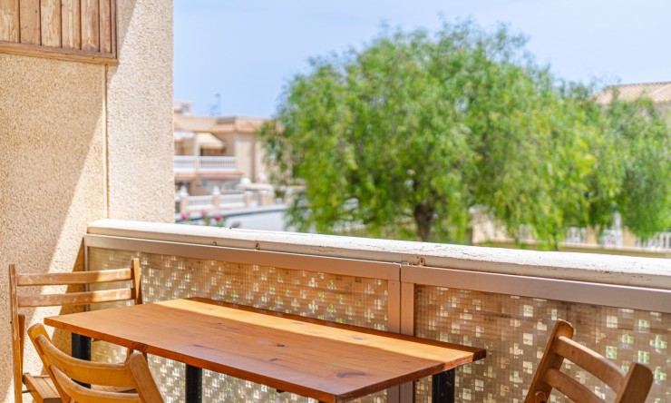 Re-Sale - Apartment - Torrevieja - Aguas Nuevas