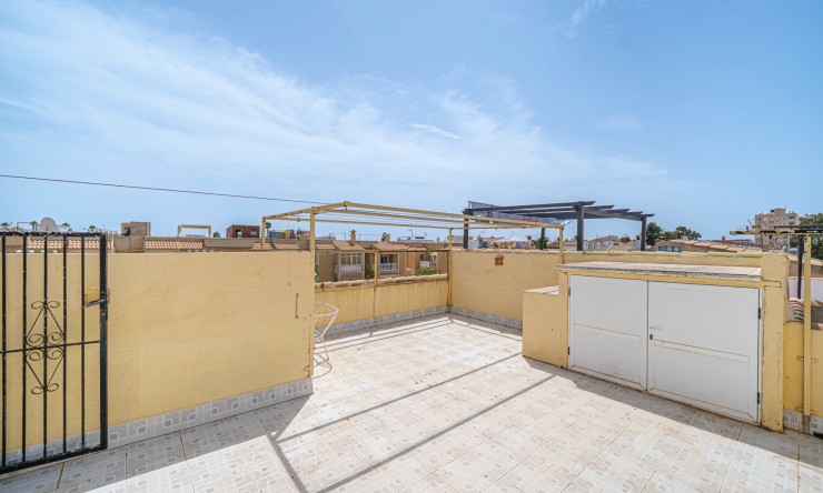 Re-Sale - Apartment - Torrevieja - Aguas Nuevas
