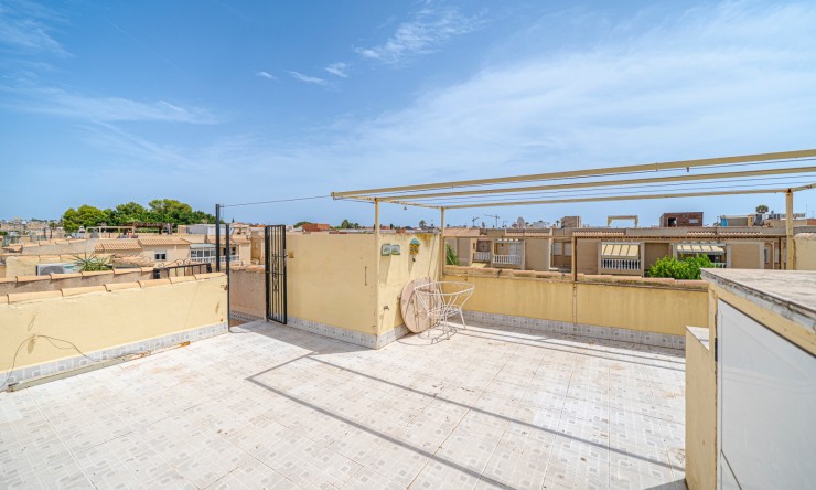 Re-Sale - Apartment - Torrevieja - Aguas Nuevas