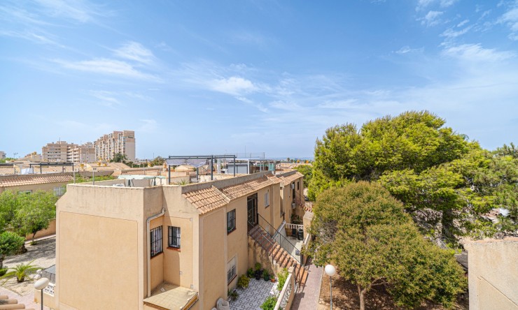 Re-Sale - Apartment - Torrevieja - Aguas Nuevas