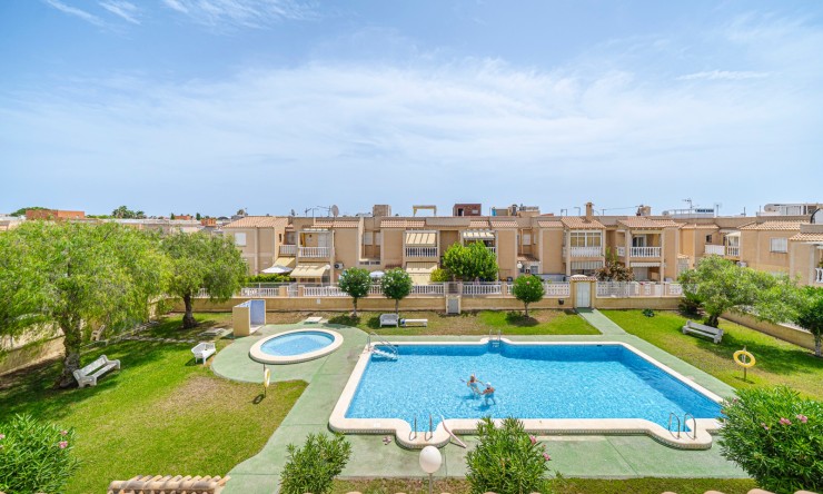 Re-Sale - Apartment - Torrevieja - Aguas Nuevas