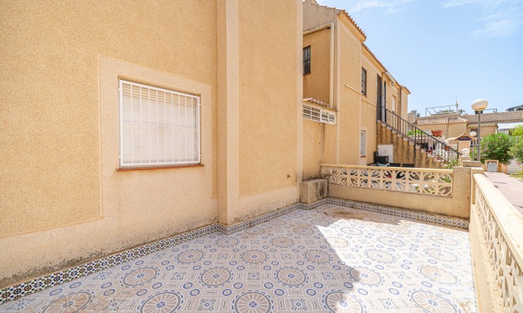 Re-Sale - Apartment - Torrevieja - Aguas Nuevas
