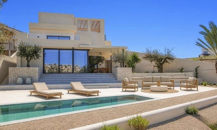 Nueva - Chalet - La Marina - La Escuera